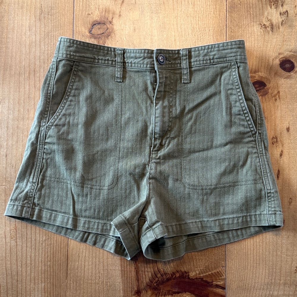 Madewell Camp Shorts in Green